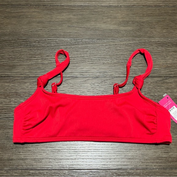Women's Bikini Top Swimsuit Red Ribbed No Padding Wireless Size Medium 4-6 NWT - Picture 1 of 9